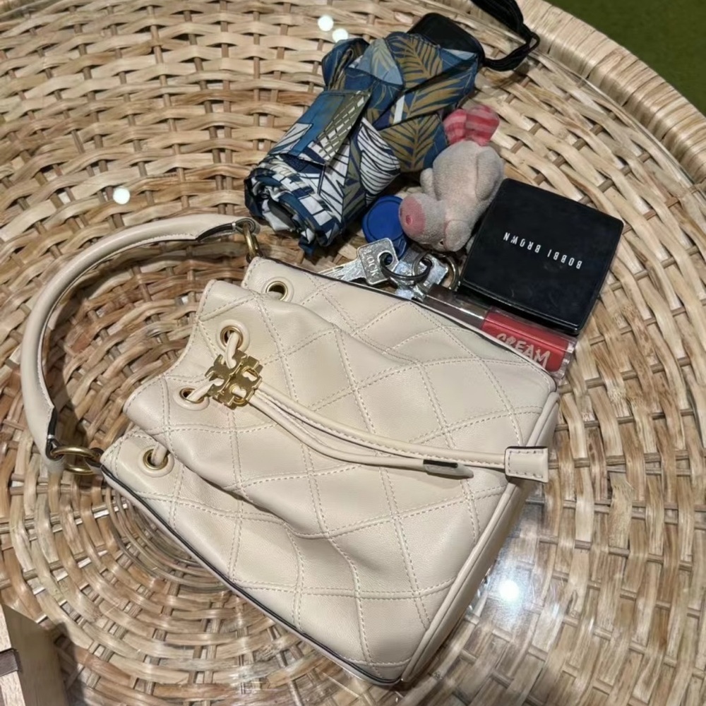 NWT Tory Burch Soft Fleming Small Bucket Bag Black Quilted Leather Crossbody